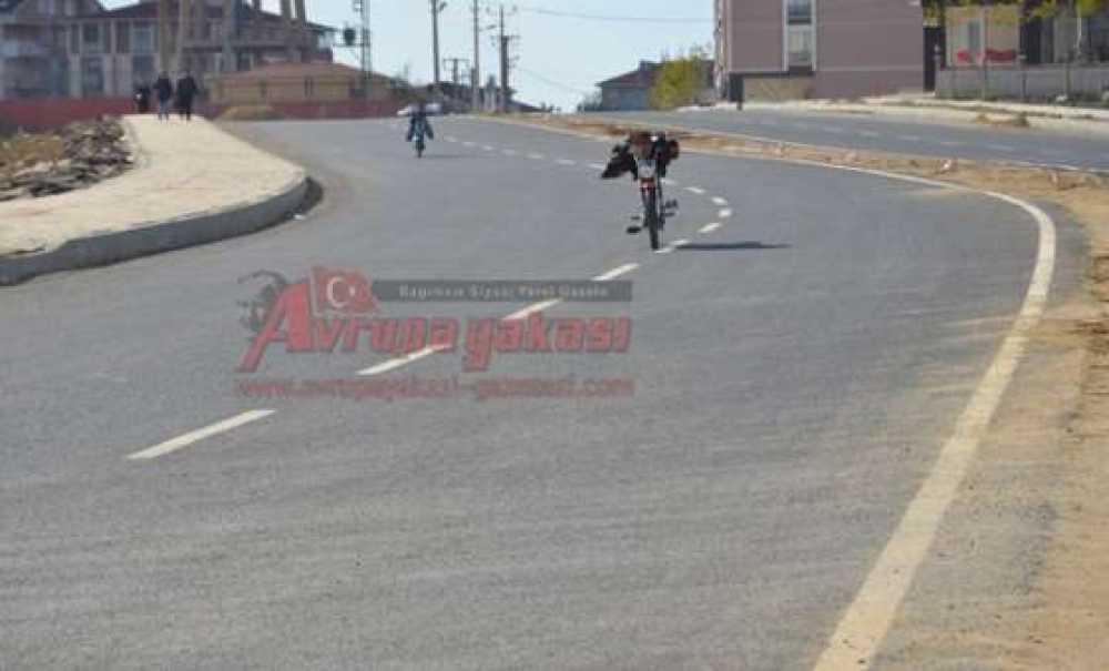 Motosikletle Ölüm Şovu