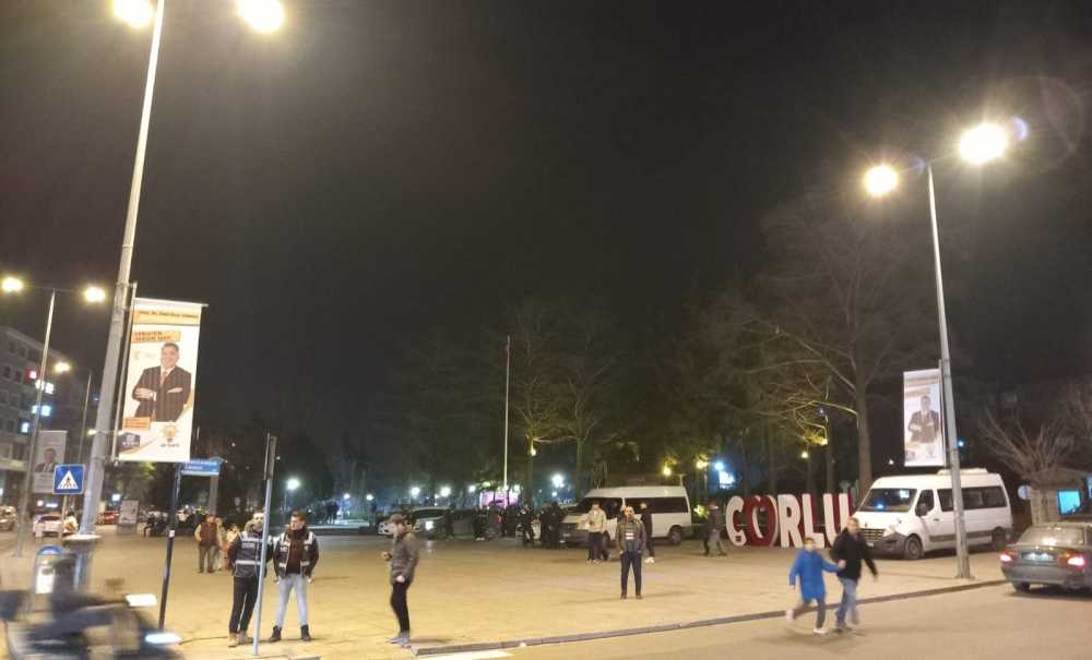 Yılbaşı Gecesi Polis Ekipleri Denetimlerini Artırdı