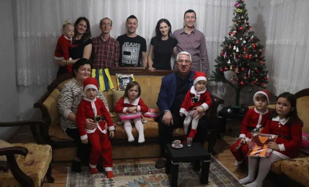 Başkan Yüksel Yılbaşı Gecesinde Vatandaşları Ziyaret Etti