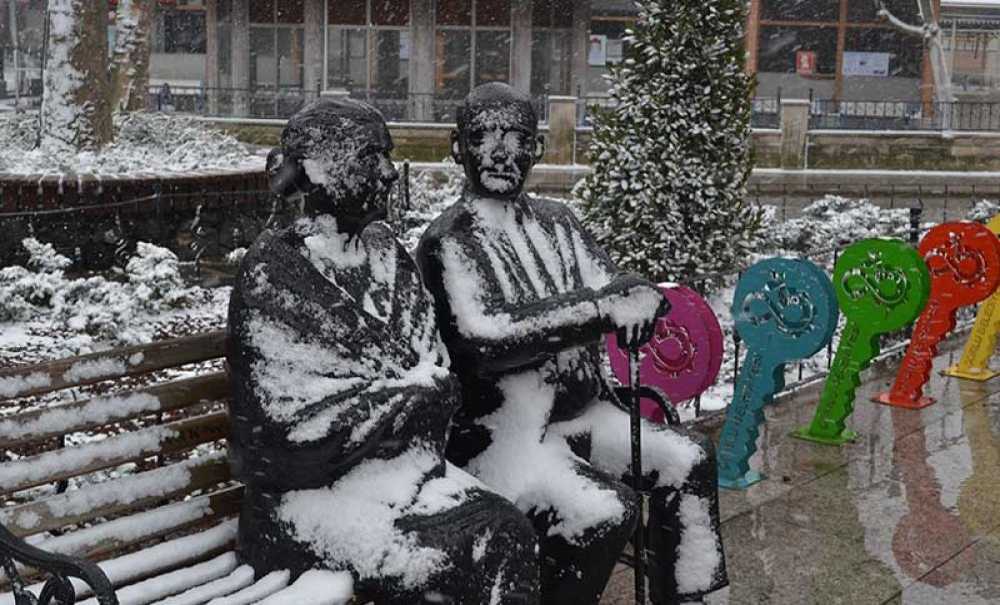 Çorlu'da Kar Yağışı Etkili Oldu