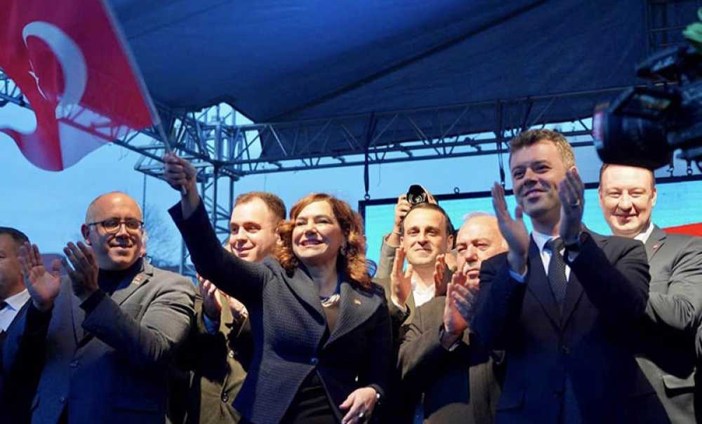 Adaylar Meydanlara Çıktı