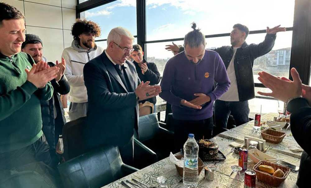 Başkan Yüksel'den Misinlispor'a Şampiyonluk Kutlaması