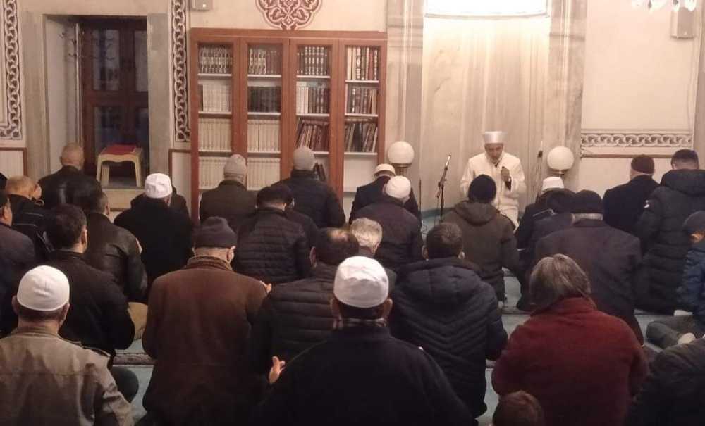 Depremde Hayatını Kaybedenler İçin Dua Edildi