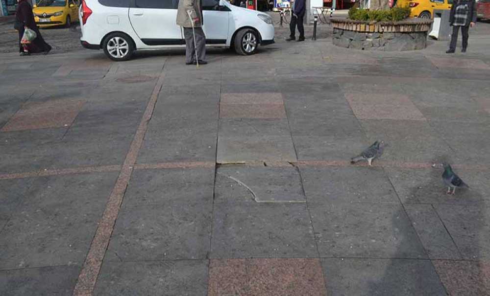 Kırık Taşlar Ne Zaman Değiştirilecek?