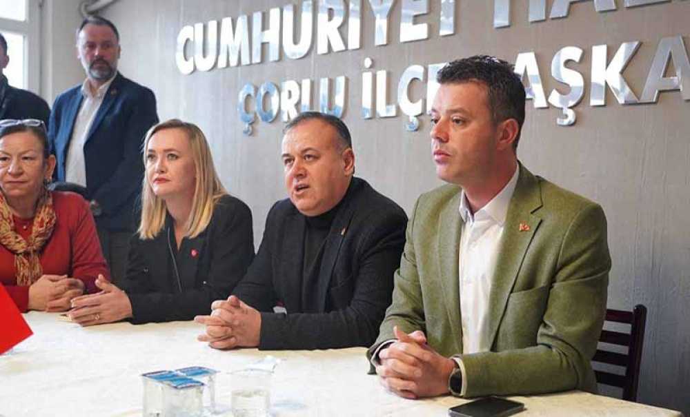 Ayağının Tozuyla İlçe Başkanlıklarını Ziyaret Etti