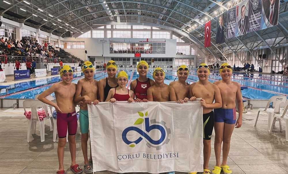Çbsk Yüzme Takımı Yine Gururlandırdı