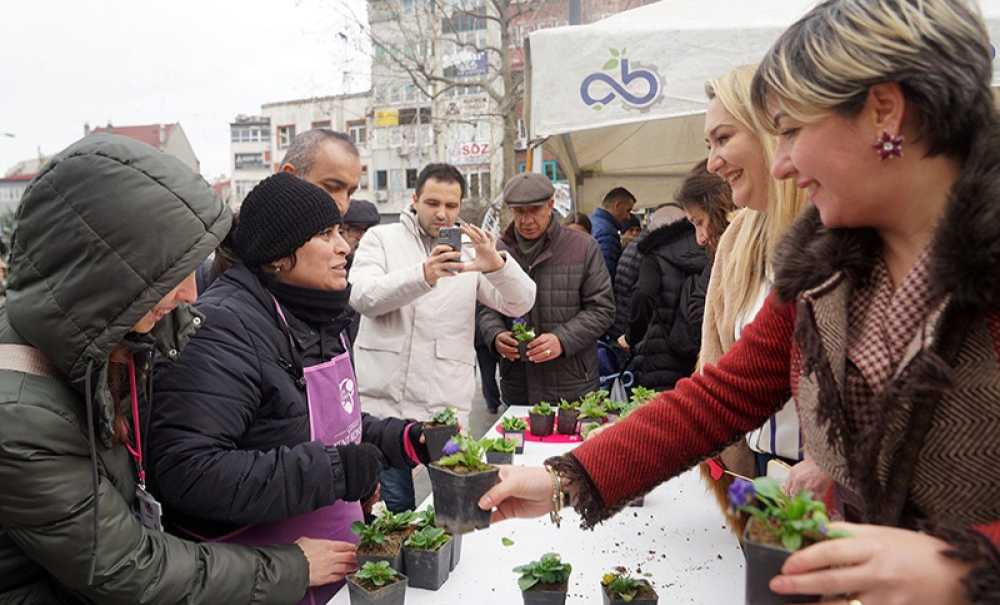Sevgililer Günü Çeşitli Etkinliklerle Kutlandı