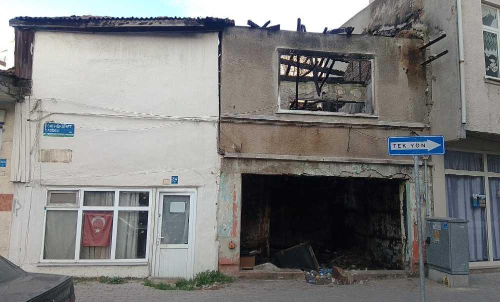 Yanmış Bina, Bağımlıların Sığınağı Oldu