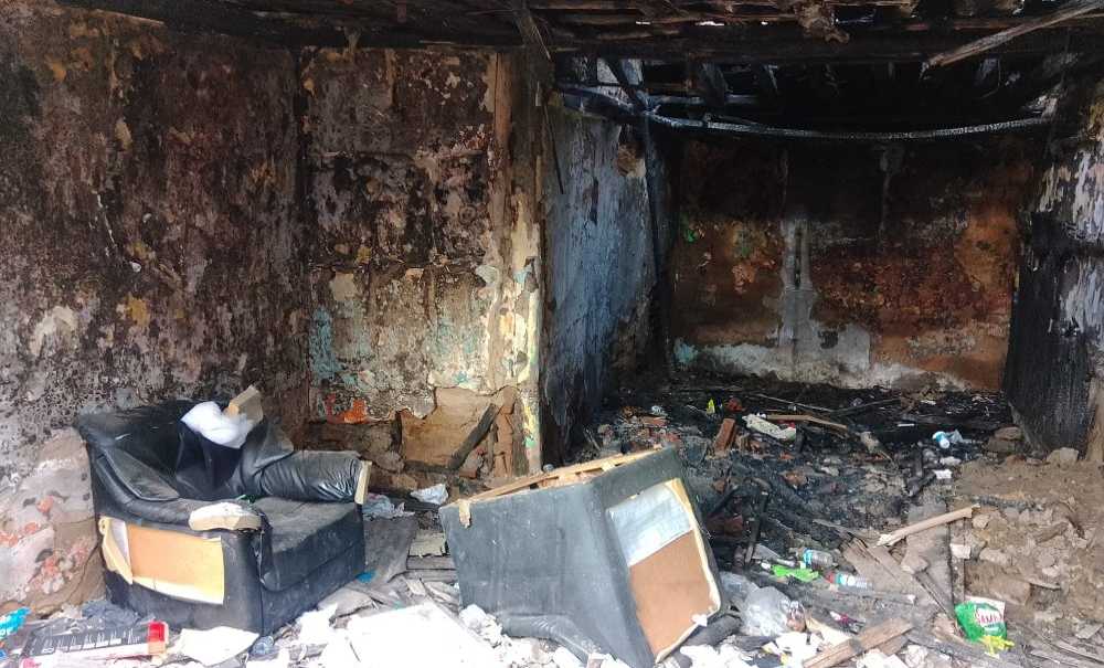 Yanmış Bina, Bağımlıların Sığınağı Oldu