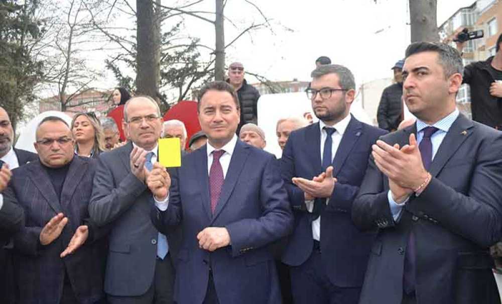 Babacan Hükümete Sarıkart Gösterdi