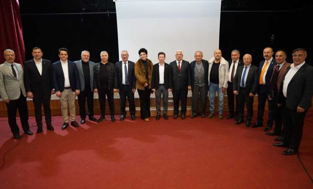 Başkan Yüksel'den Tüm Meclis Üyelerine Teşekkür Plaketi