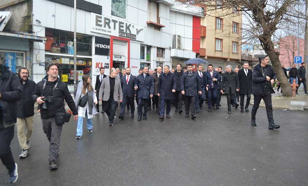 Bakan Yerlikaya Çorlu Esnafını Ziyaret Etti