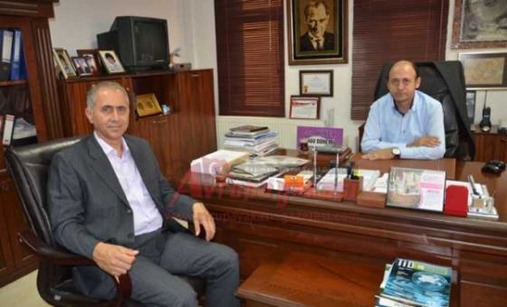 Prof. Dr. Dodurka`dan Avrupa Yakası Gazetesi`ne Ziyaret