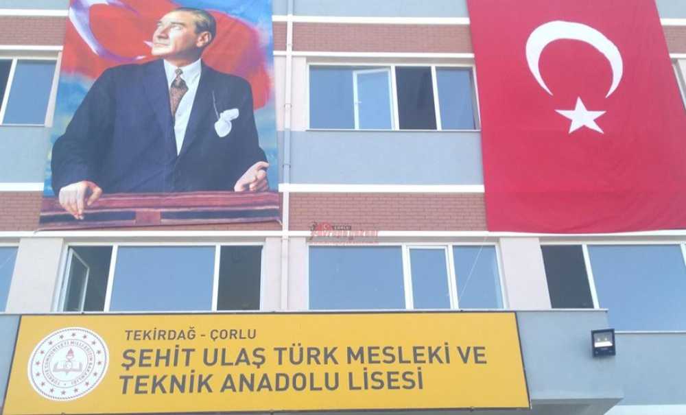 Klavye Şampiyonasında Dereceyle Döndü!