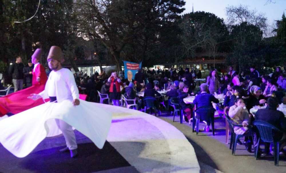 Velimeşe'de Sevgi Sofrasına Yoğun İlgi