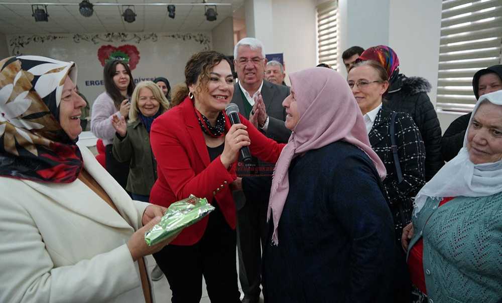 Başkan Yüksel Kadın Buluşmasına Katıldı