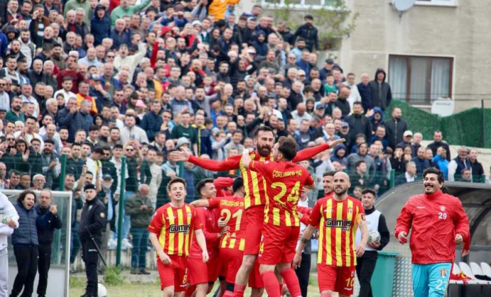 Çorluspor 1947 Dolu Dizgin Şampiyonluğa Koşuyor