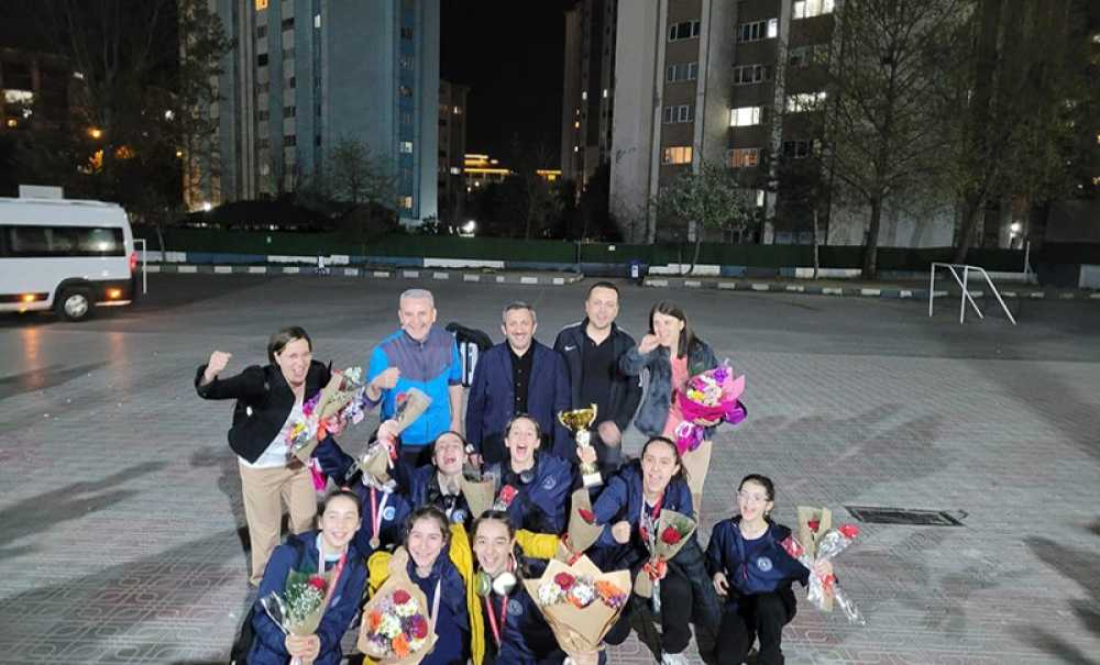 Çorlulu Kızlar Türkiye Şampiyonu Oldu