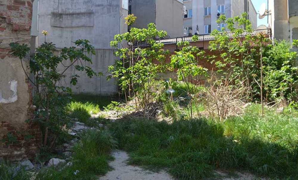 İzbelik Alanlar Vatandaşı Korkutuyor!