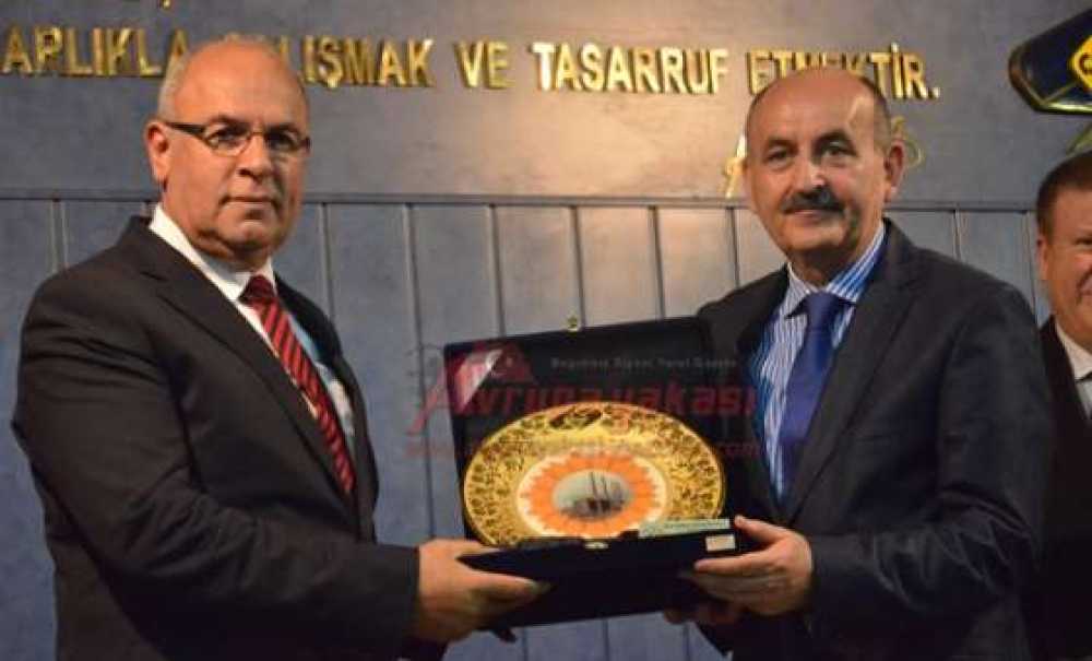 Bakanlar Yazıcı Ve Müezzinoğlu Çorlu`da “Biz Sizin Hizmetkarınızız”