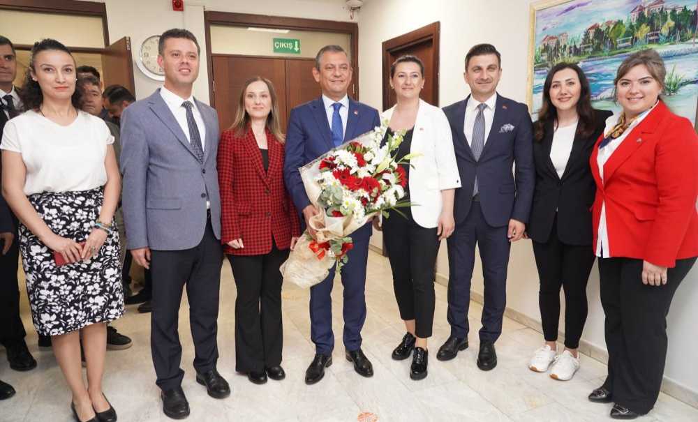 Chp Lideri Özel Ziyaretlerde Bulundu