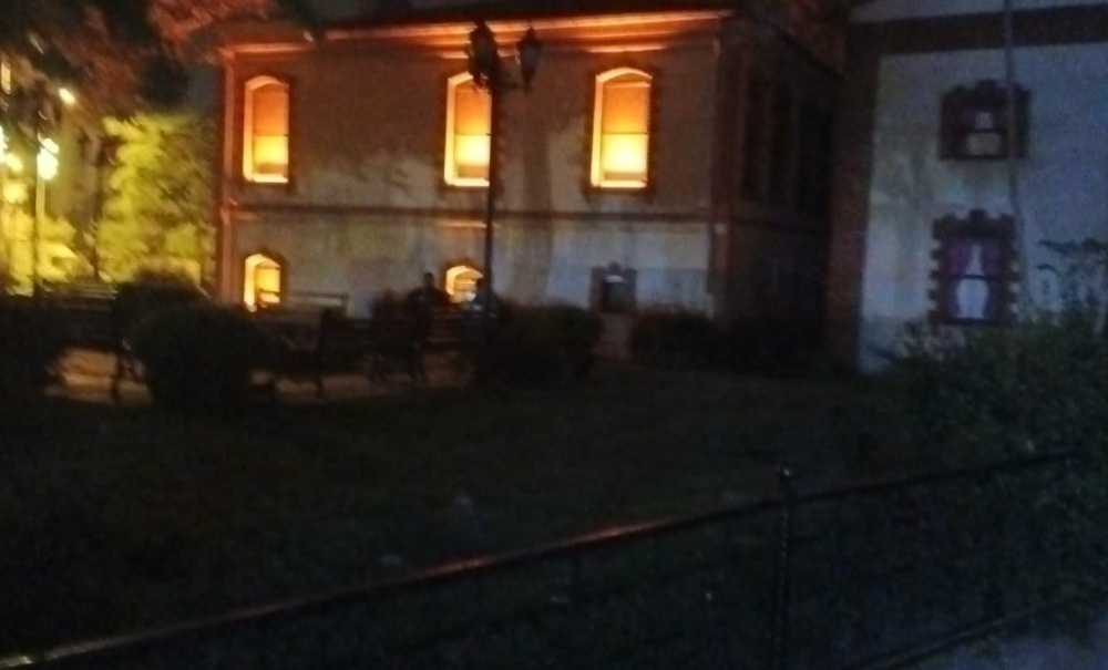 Sorunu Bölgede Aydınlatmalar Çalışmıyor!