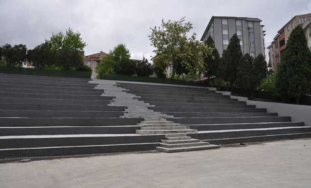 Çardaklı Çeşme Sahnesi'ne Bakım Yapıldı