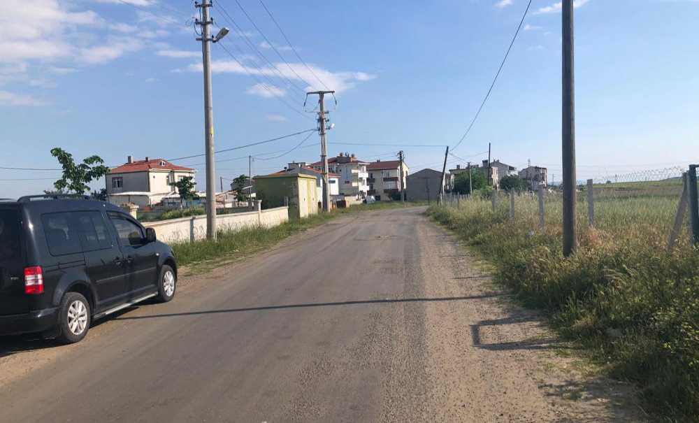 Mahalle Var Ama Yolu Yok!