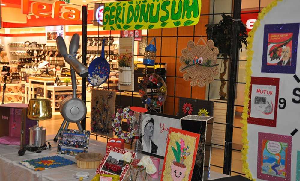 ‘Sevgi Temalı' Sergi Büyük Beğeni Topladı