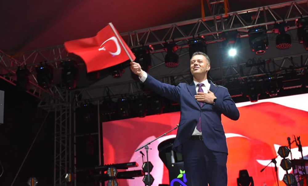 19 Mayıs Coşkusu Gece Boyunca Sürdü