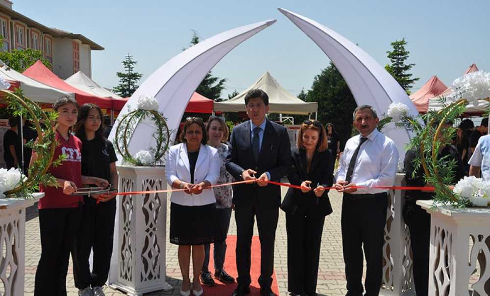 Fen Lisesi Öğrencileri İcatlarını Sergiledi