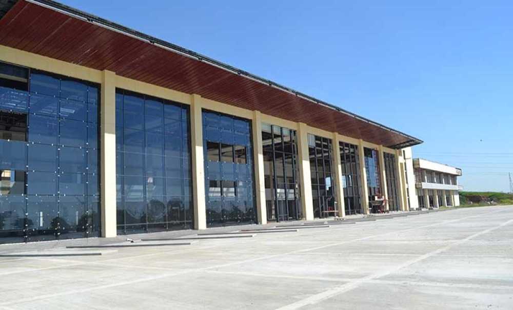 Otogarın Açılışı Yılan Hikâyesine Döndü