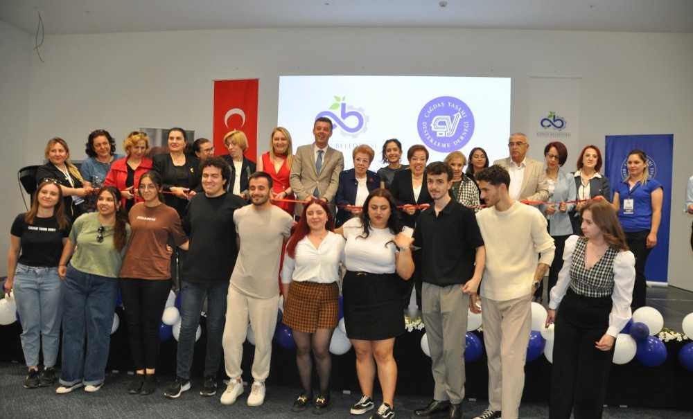 Türkan Saylan Konferans Salonu Açıldı