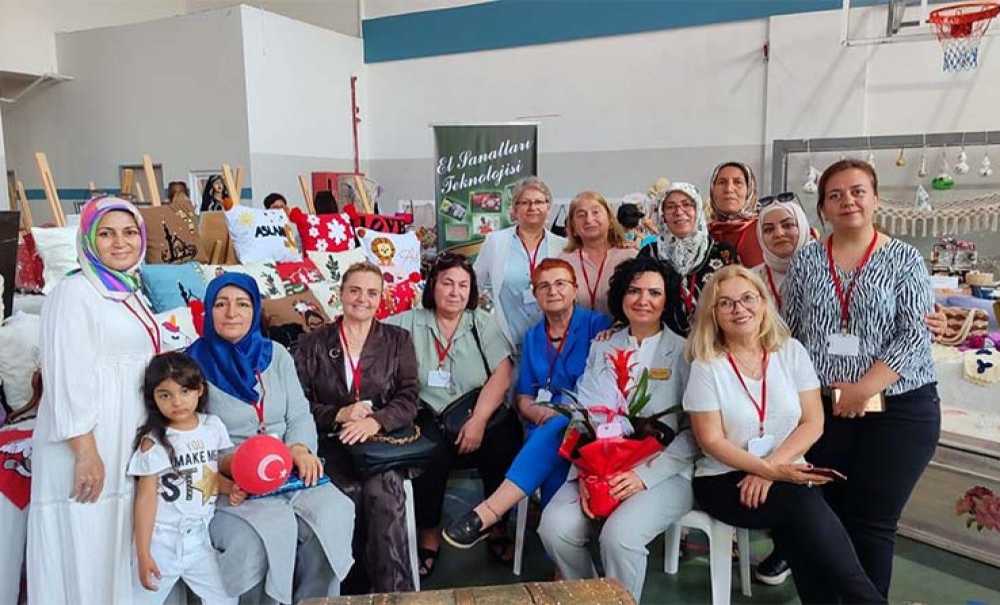 Ergene Halk Eğitim Merkezi Kursiyerlerinin Yıl Sonu Sergisi Büyük İlgi Gördü