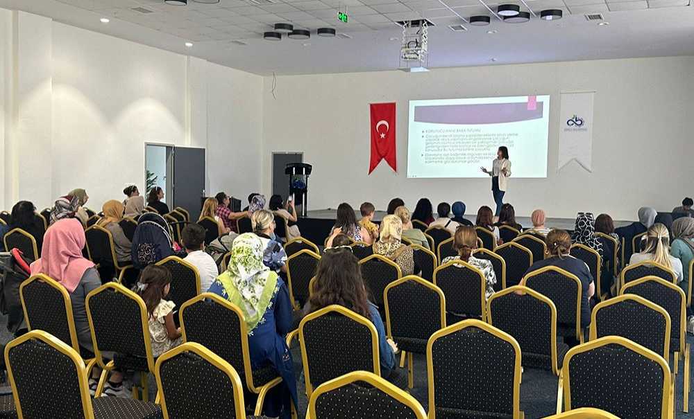 Aile Ve Çocuk Semineri Düzenlendi