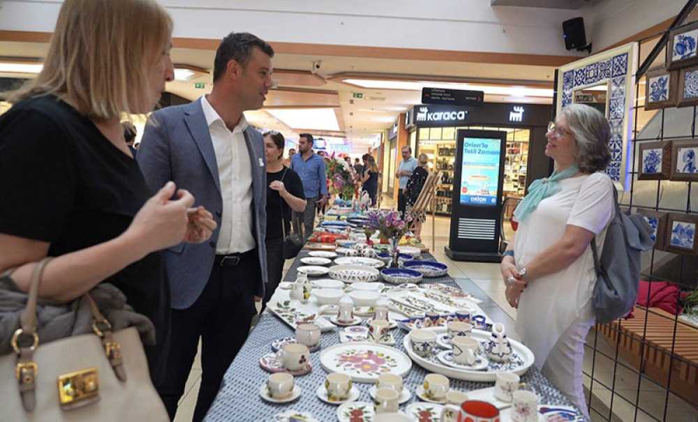 Çini Sergisine Büyük İlgi