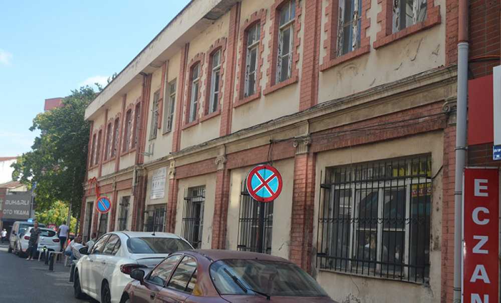 Tarihi Bina Kaç Yıl Daha Boş Duracak!