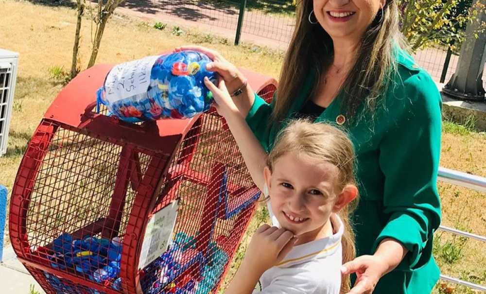 Minik Öğrencilerden Mavi Kapak Projesine Destek