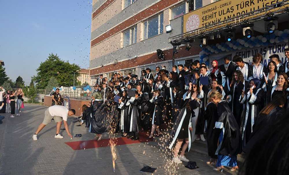 Sıra Dışı Mezuniyet Töreni