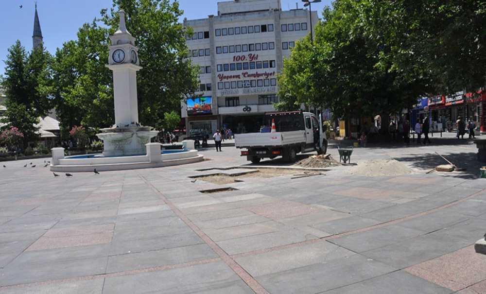 Gazetemizin Yazdığı Kırık Taşlar Değiştiriliyor