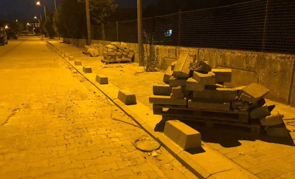 Kaldırımdaki Dağınıklık Tepki Çekiyor!