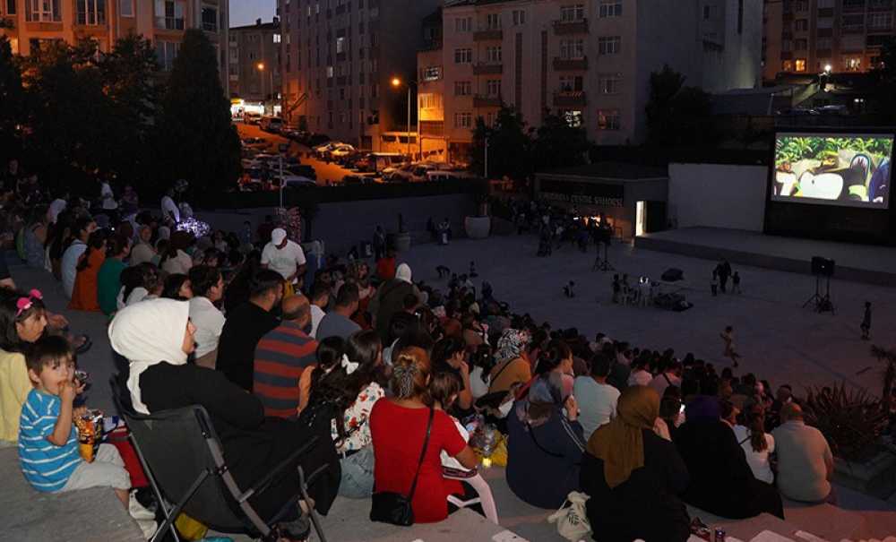 Açık Hava Sinema Günleri Başladı