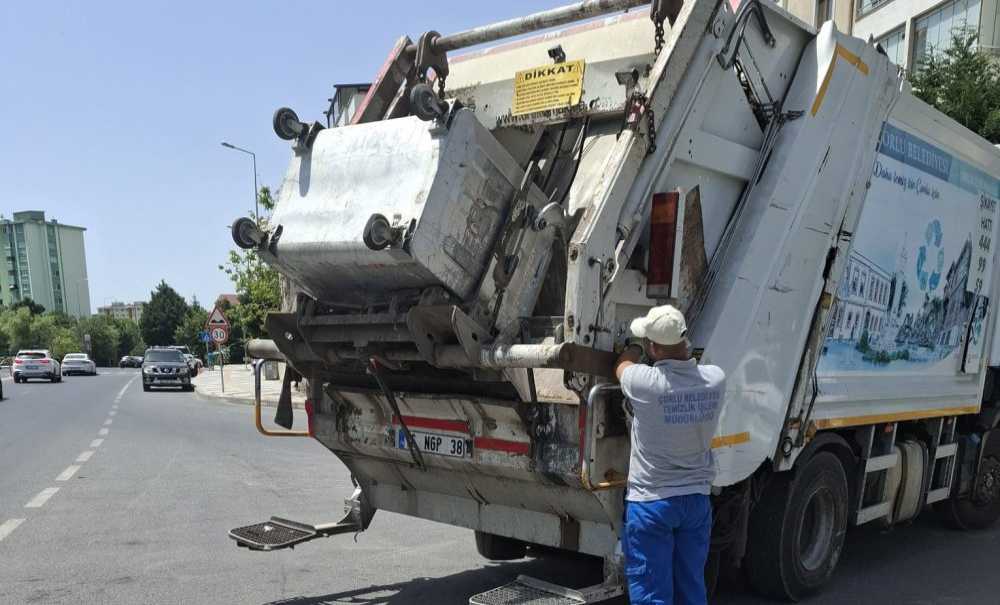 Günde 9 Bin Çöp Konteynırı Boşaltılıyor