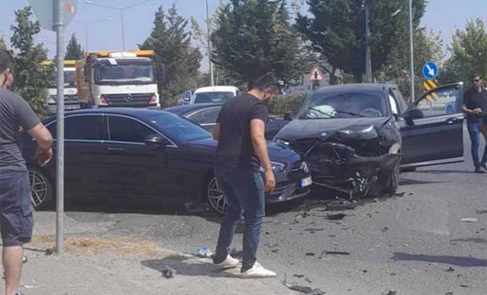 Zincirleme Kazada 2 Kişi Yaralandı