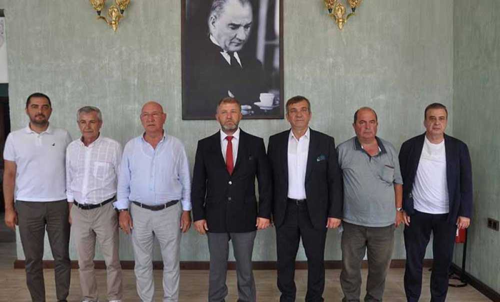 “Çi̇ftçi̇ler Batma Noktasinda”