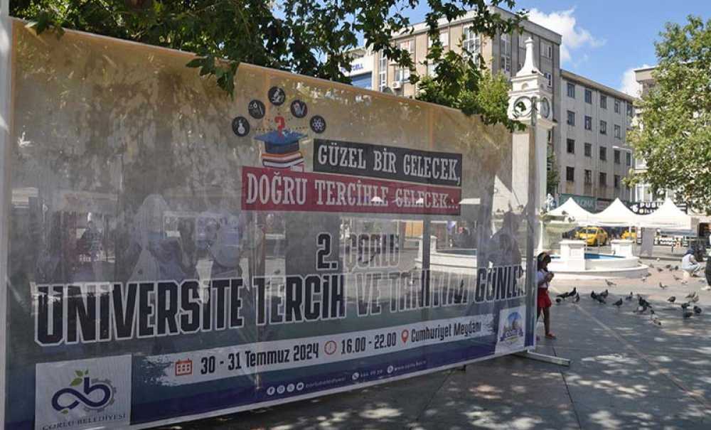 Üniversite Tanıtım Günleri İçin Stantlar Açıldı