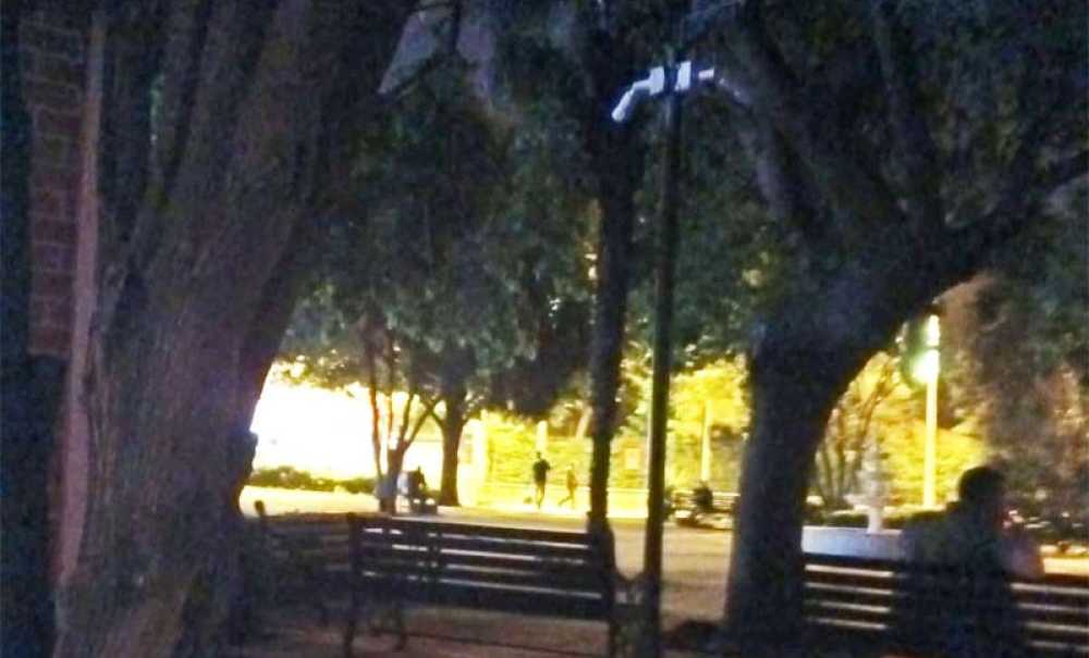 Saray Caddesi Gece Tehlike Saçıyor!