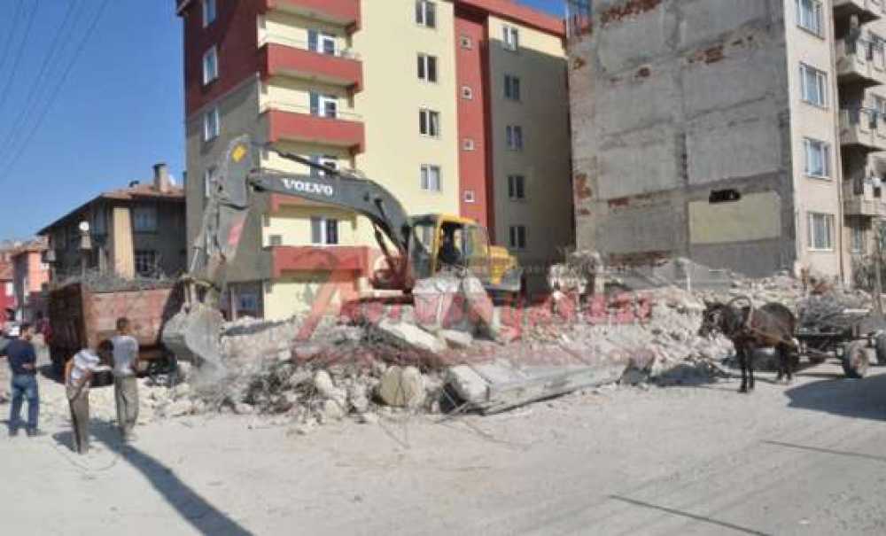 Hurdacılar 1 Polisi Yaraladı