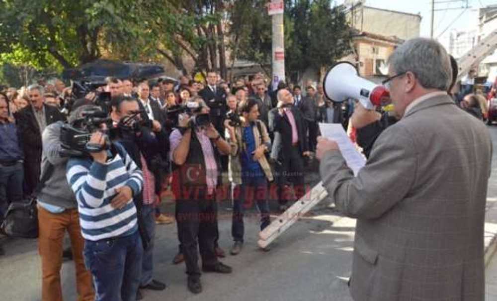 Ziraat Bankası Önünde T.c. Eylemi