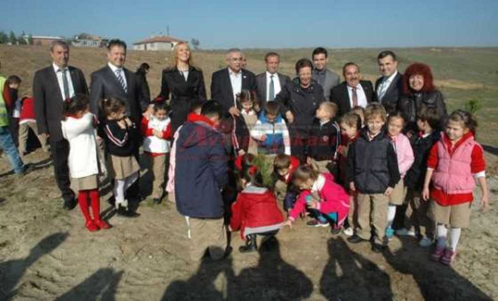 Özel Trakya Koleji`nden 90. Yıla 90 Fidan